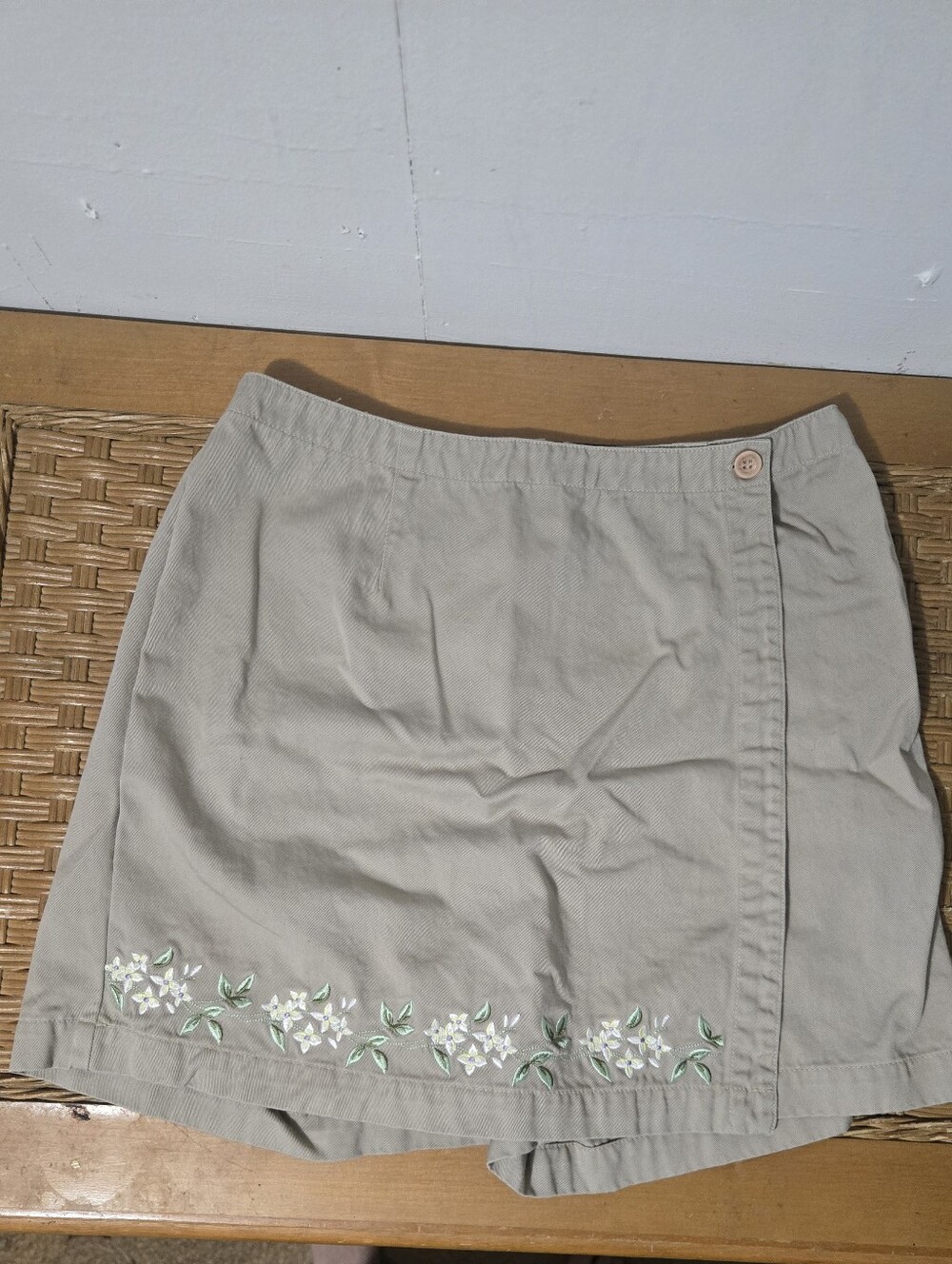 Vintage Paul Harris Design Embroidered Khaki Wrap Skort - Size 6